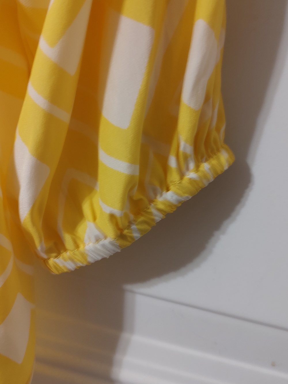 Alice & Trixie Yellow Geometric Peasant Blouse - Picture 6 of 8